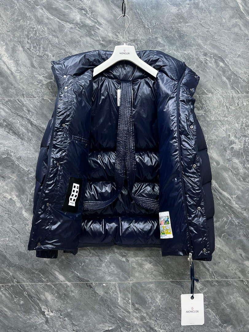 Moncler Short Classic Down Jacket M68733
