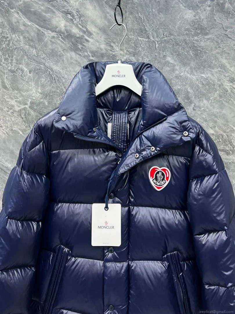 Moncler Short Classic Down Jacket M68733