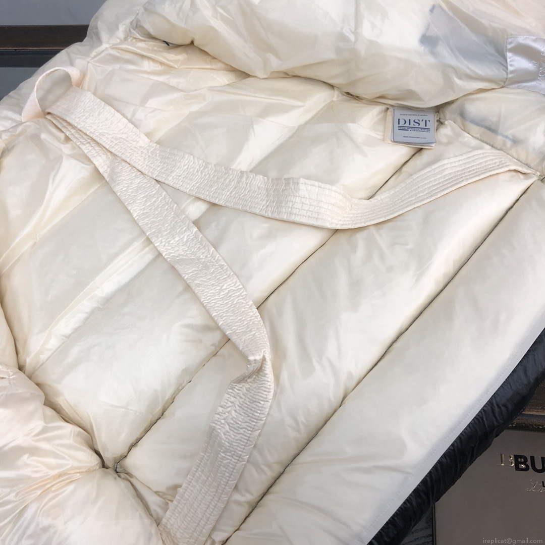 Moncler Short Classic Down Jacket M68734