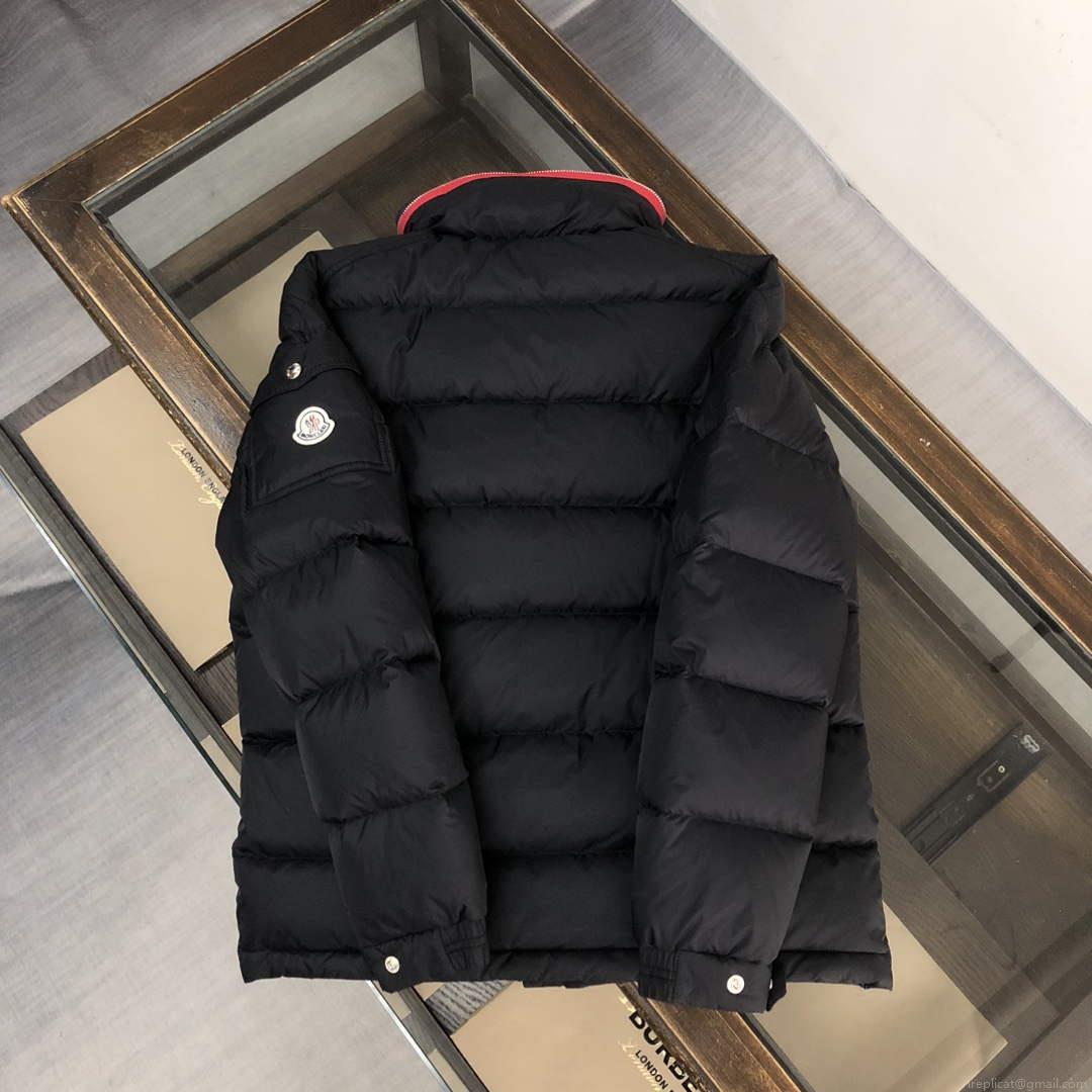 Moncler Short Classic Down Jacket M68736