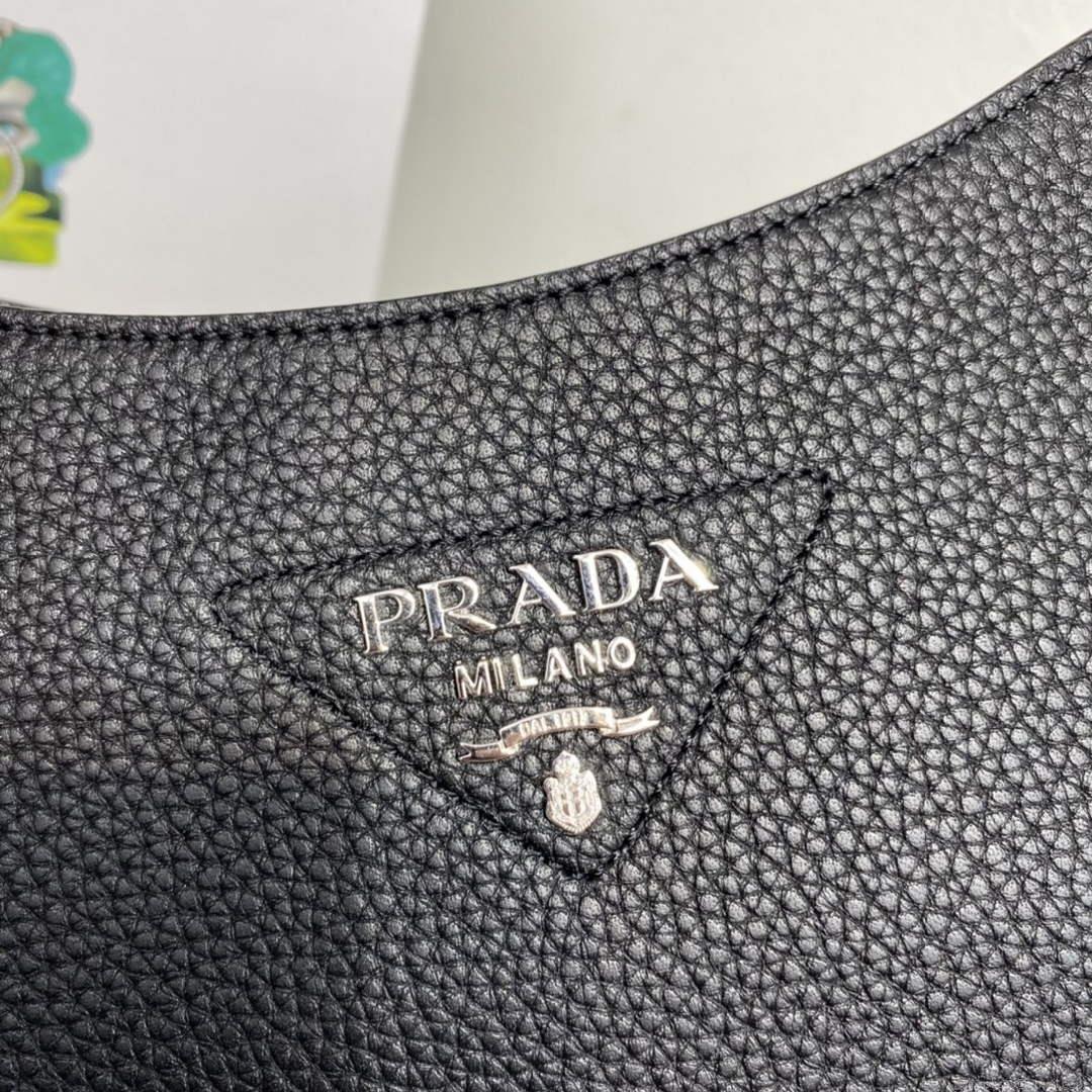 Prada Leather hobo bag 1BC073 In Black
