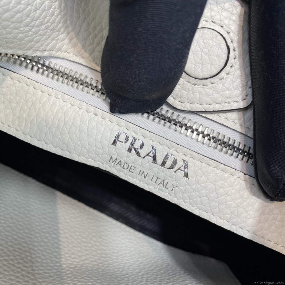 Prada Leather hobo bag 1BC073 white