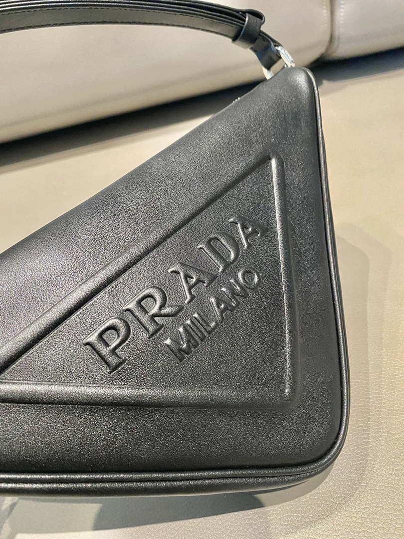 Prada 1NQ043 Triangle leather pouch Black