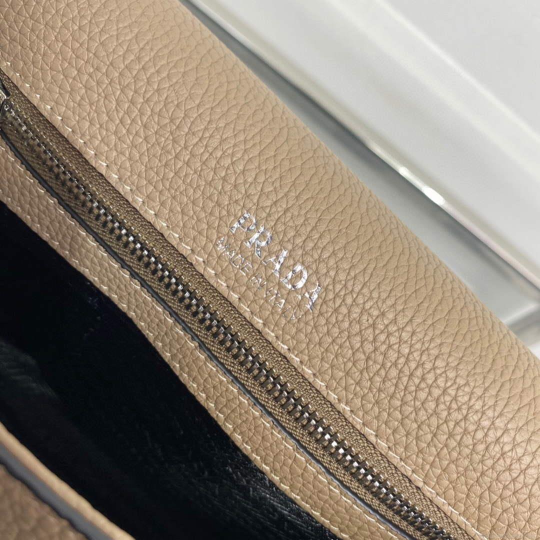 Prada 1BD314 Leather shoulder bag Clay Gray