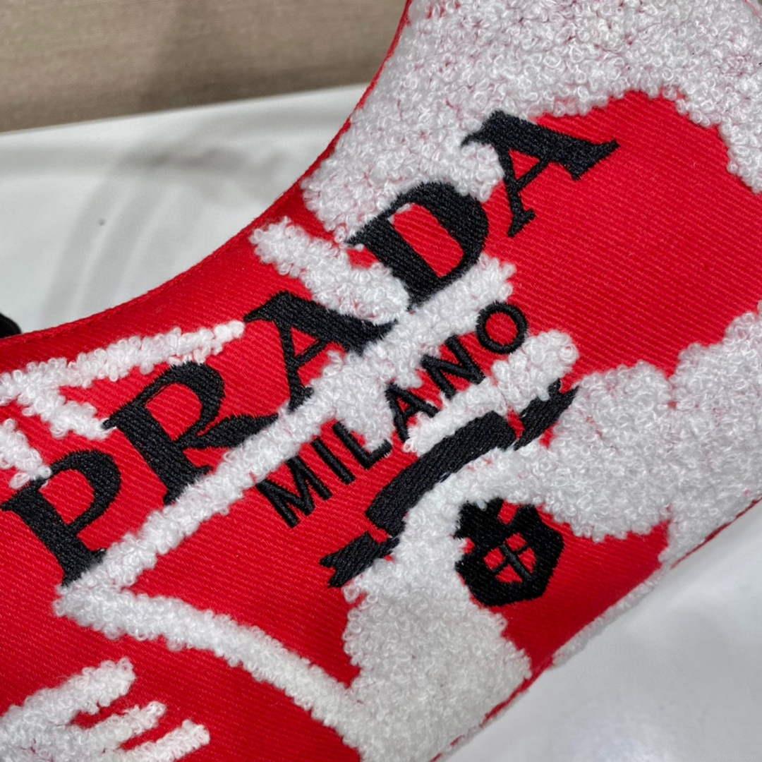 Prada 1NE515 Re-Edition 2000 embroidered drill mini bag Red white