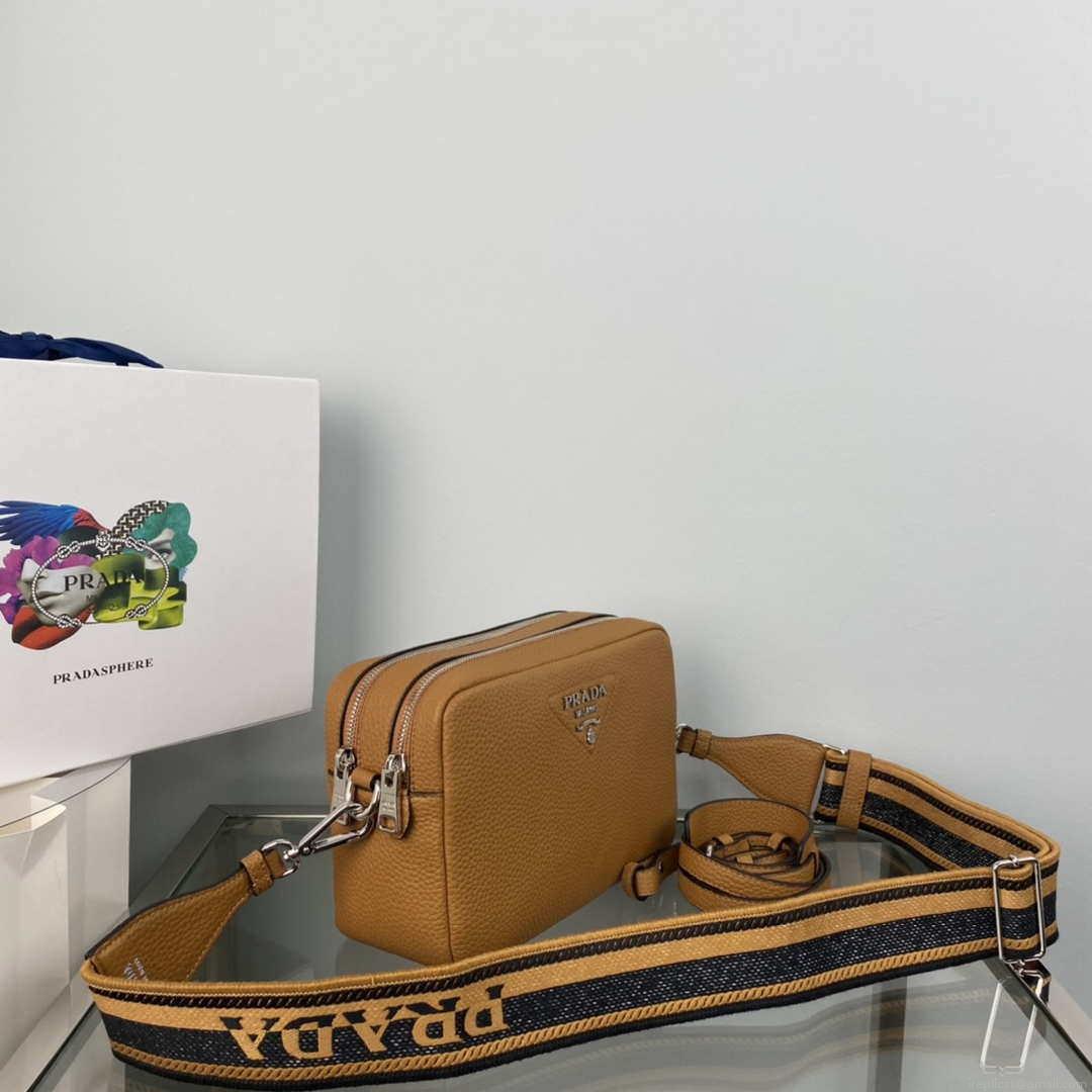 Prada Leather bag with shoulder strap 1BH082 Tan