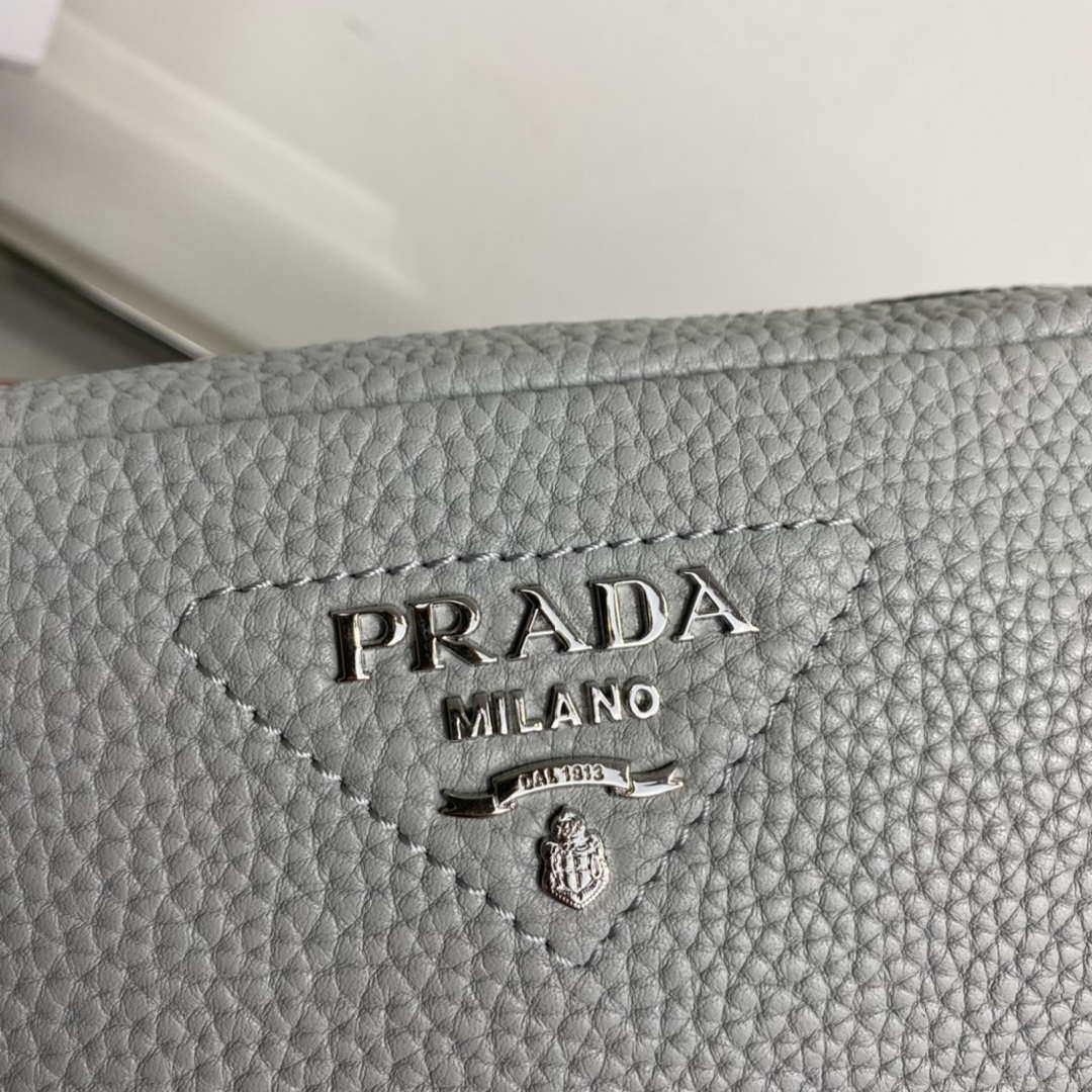 Prada Leather bag with shoulder strap 1BH082 Gray