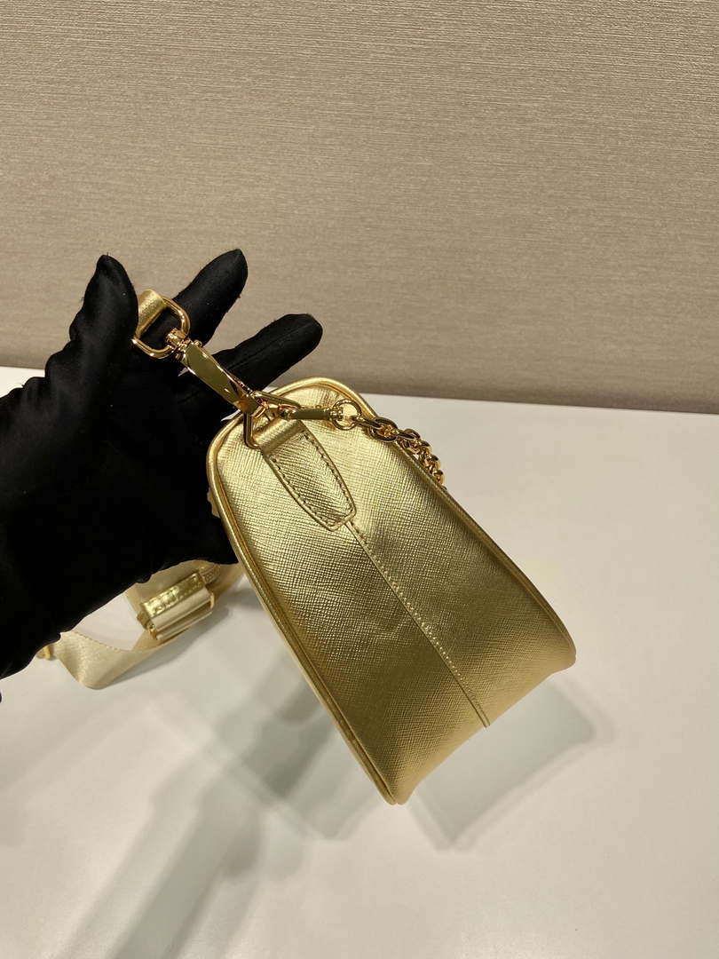 Prada Leather Prada Triangle shoulder bag 1BH190 Gold