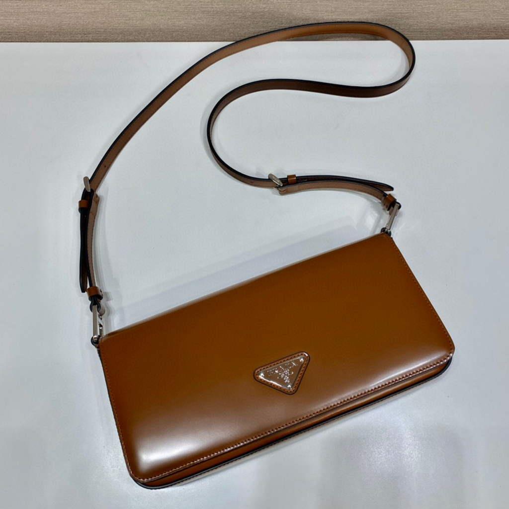 Prada 1BD323 Brushed leather Prada Femme bag Brown