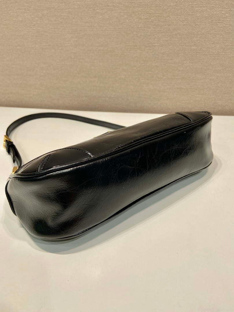 Prada 1BC201 Re-Edition 2002 small leather shoulder bag Black