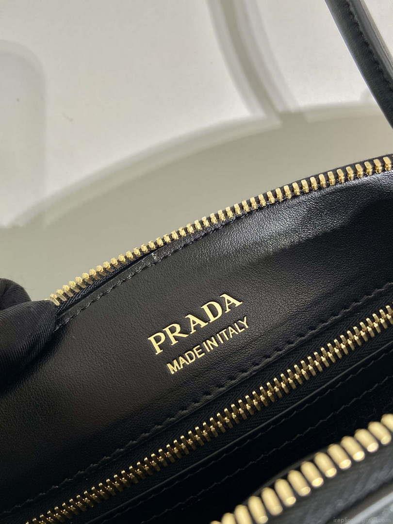 Prada 1BA427 Small leather handbag Black