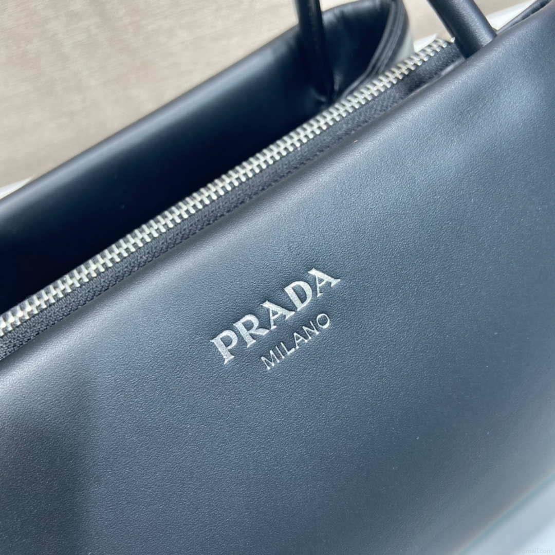 Prada 1BA368 Leather mini-bag Bag Black