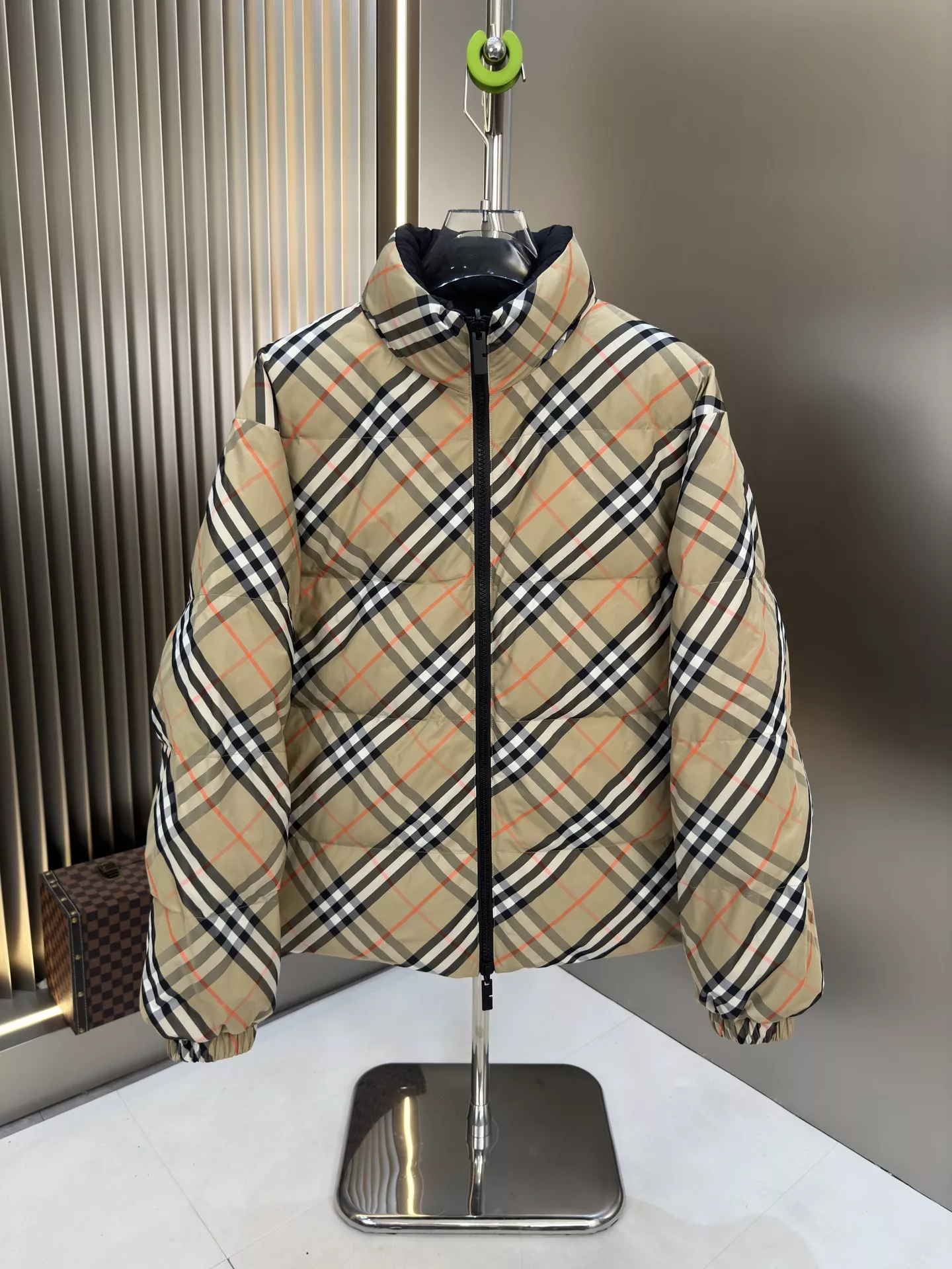 Burberry Man Clothing Down Feather Coat Long Sleeved 461403