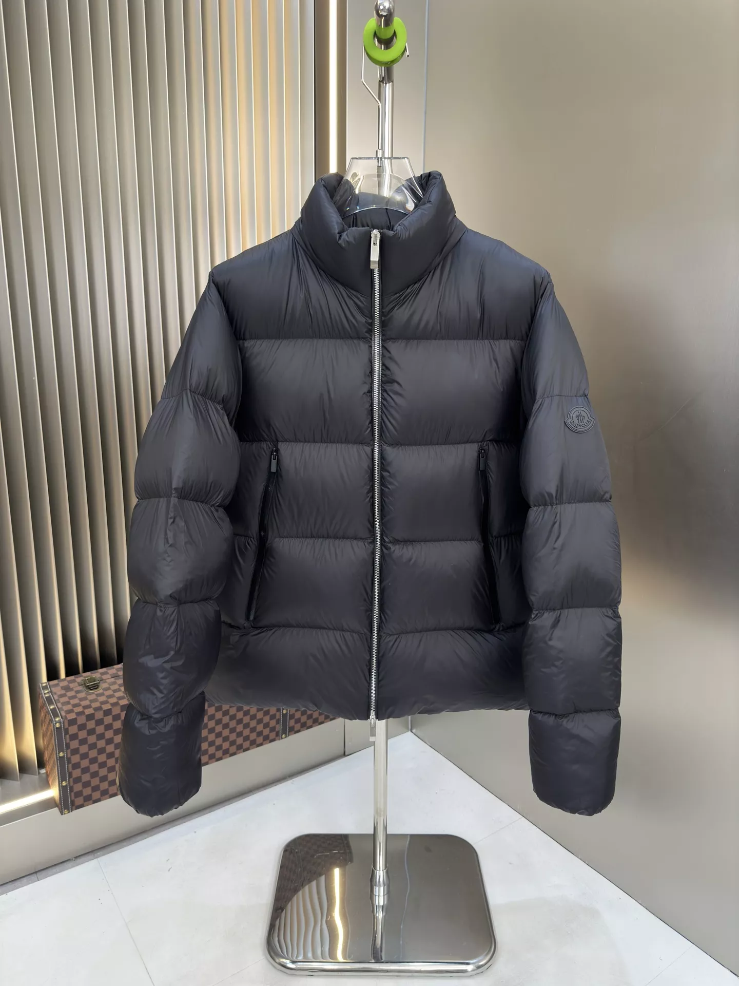 Replica Man Clothing Moncler Down Feather Coat Long Sleeved 3359594