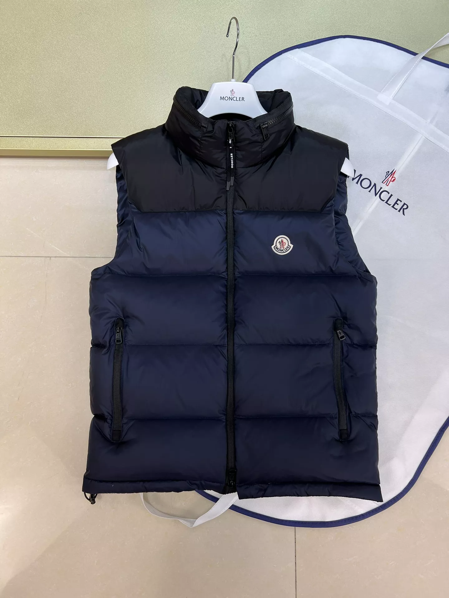 Designer Clothing Moncler Down Feather Coat Sleeveless For Men #5239665