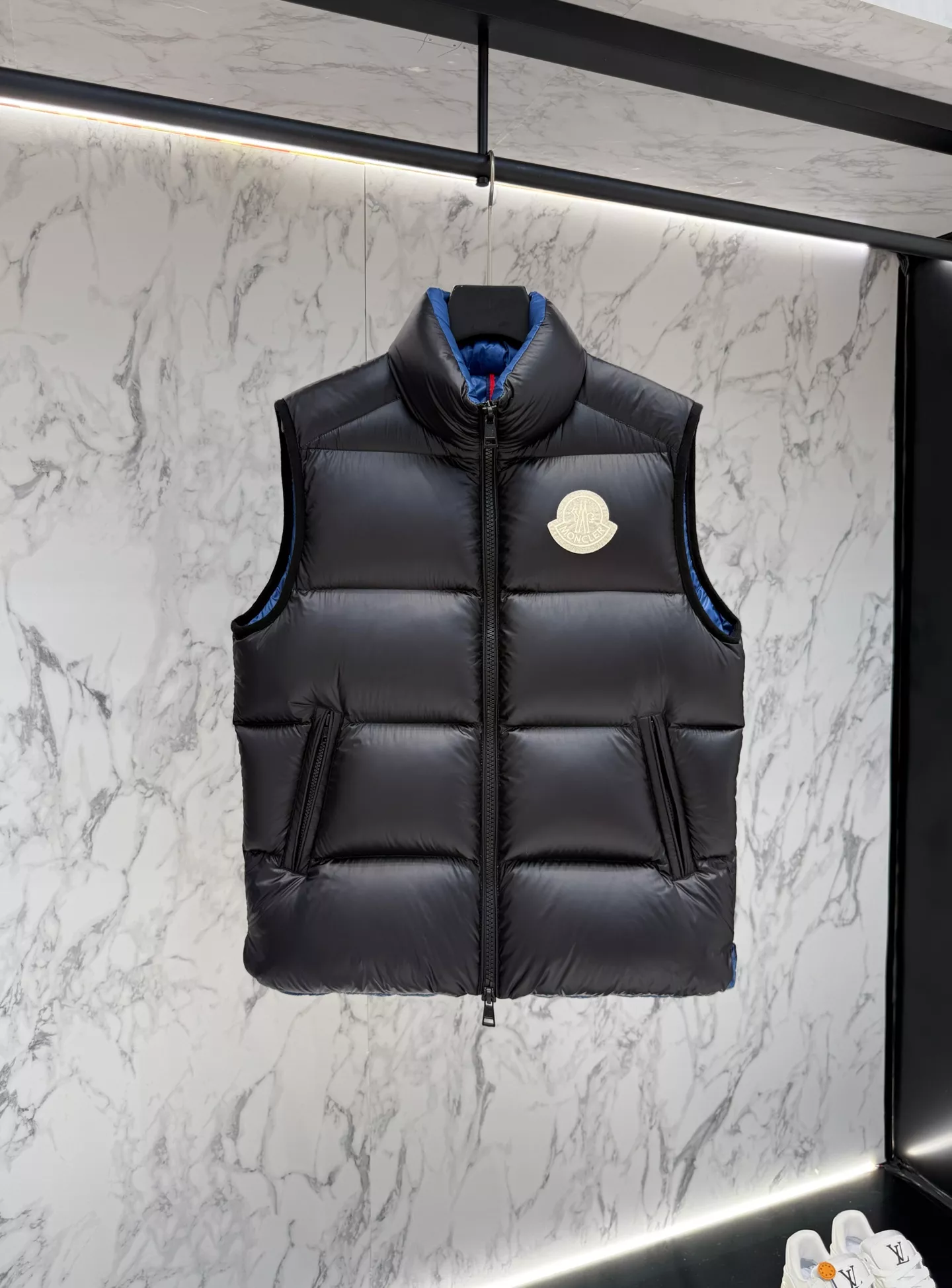 Cheapest Moncler Down Feather Man Coat Sleeveless 259587
