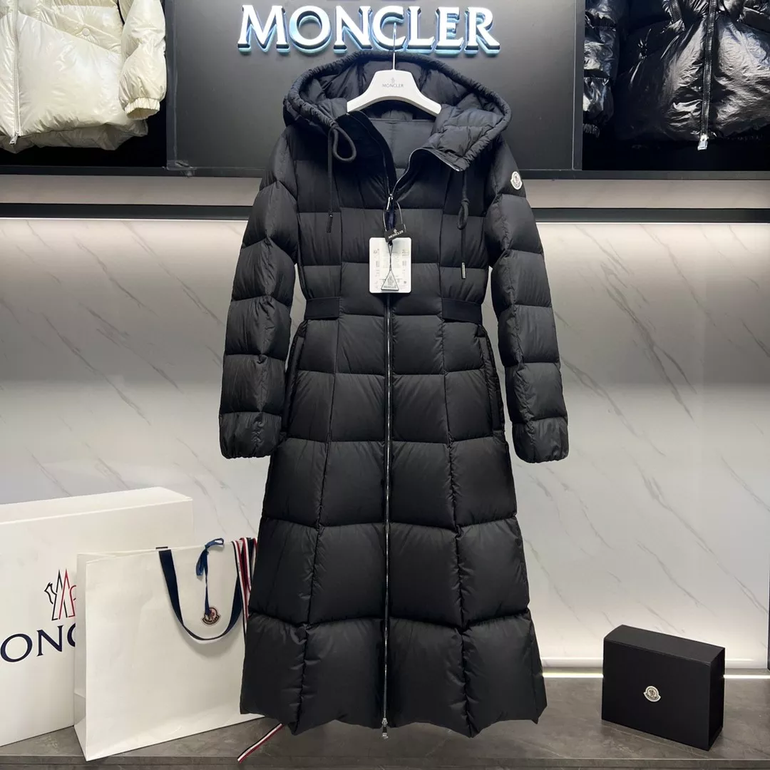 wholesale Woman Moncler Down Feather Coat 4352736