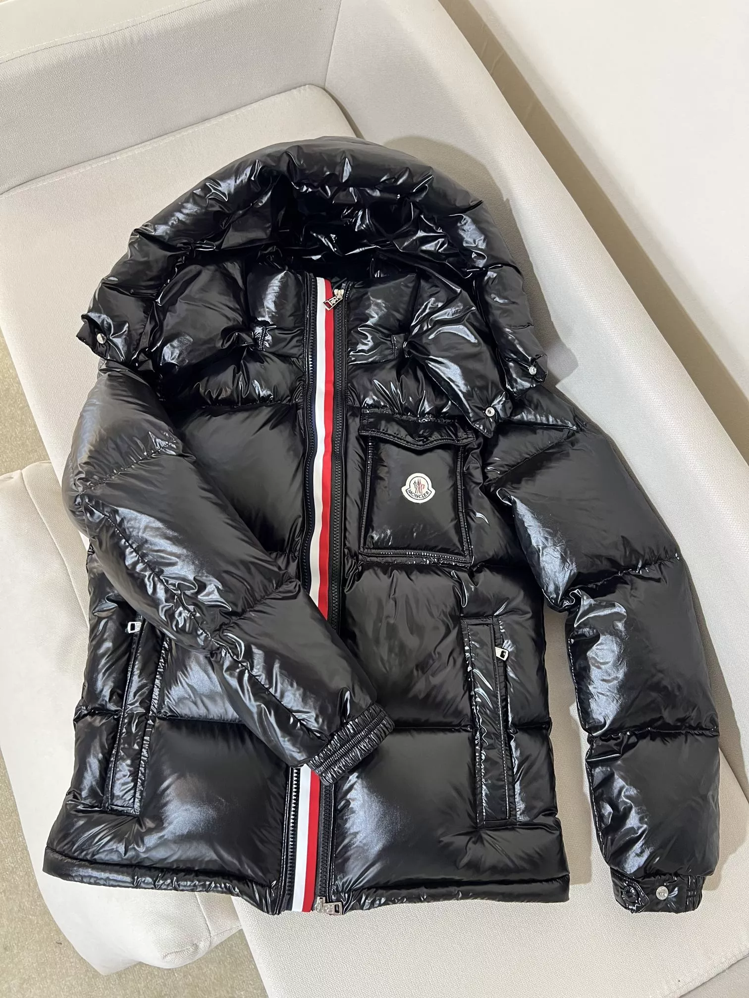 Unisex Moncler Down Feather Coat Long Sleeved 359562