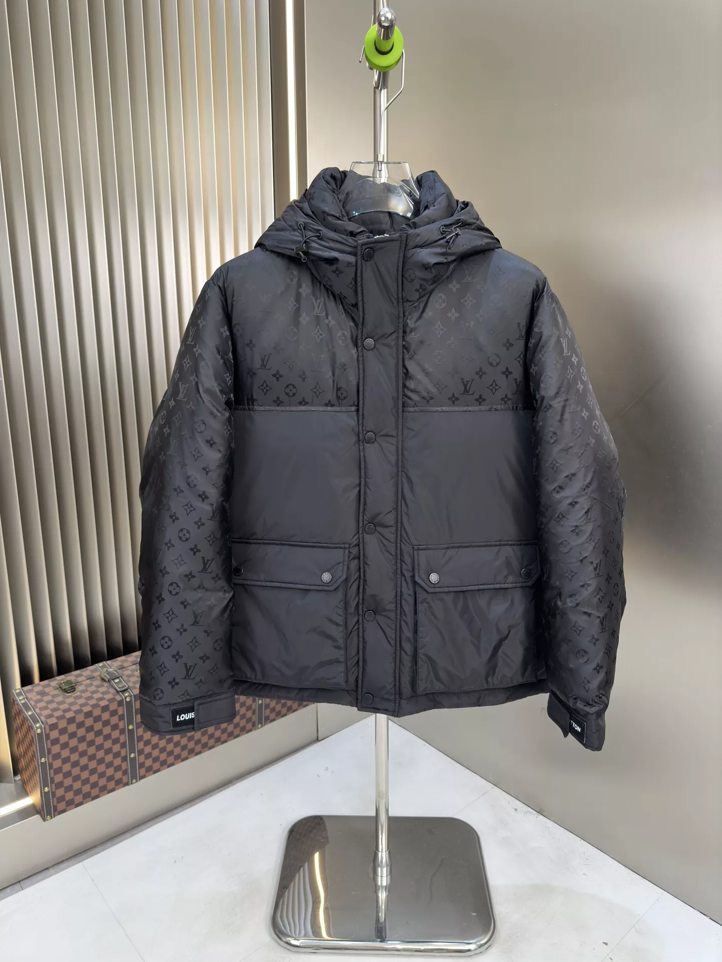 Louis Vuitton Clothing Mens Down Feather Coat Long Sleeved 861428