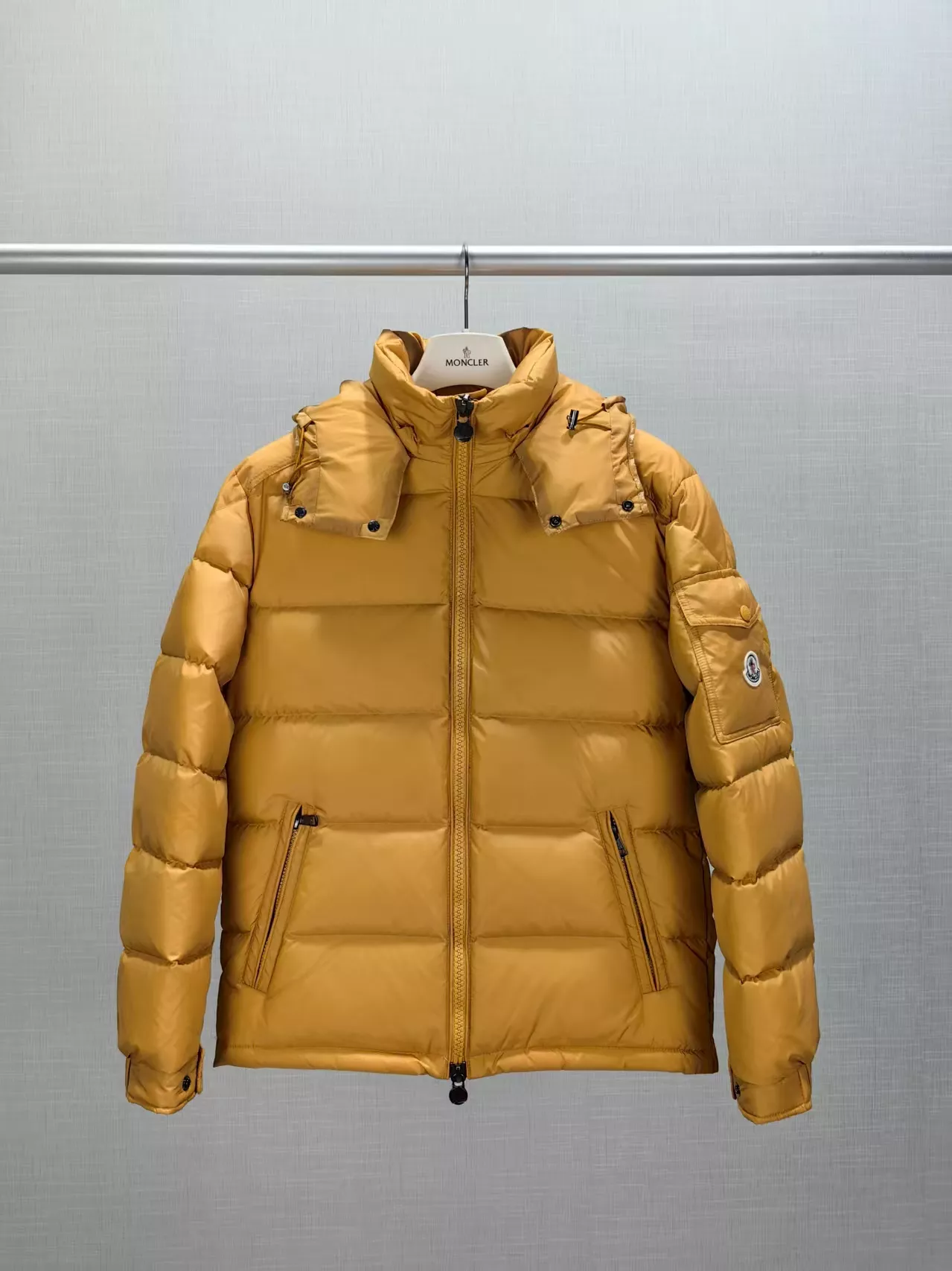 Moncler Down Feather Coat Long Sleeved For Men 4359558