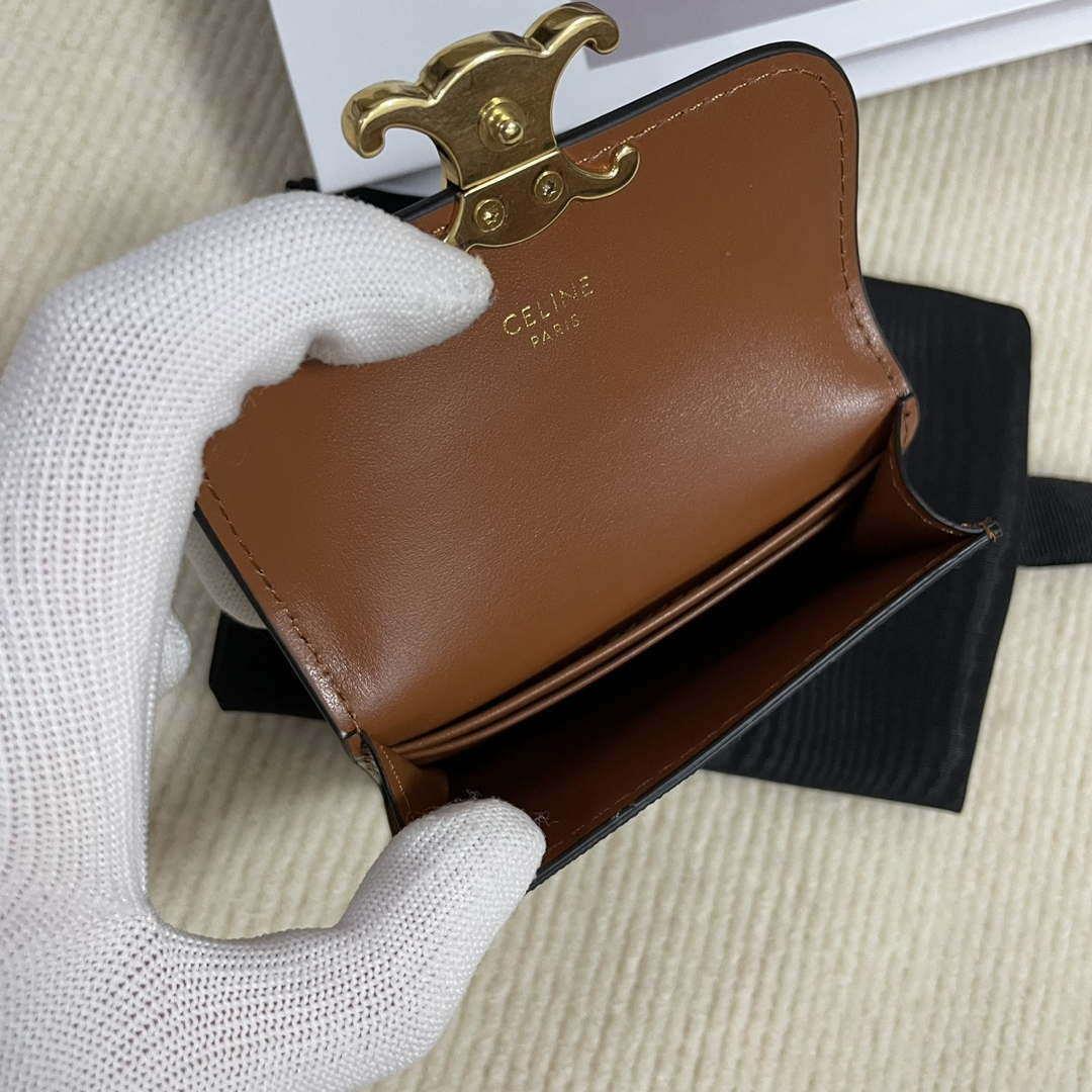 Celine 10I583 Card Holder With Flap Triomphe In Triomphe Canvas Tan