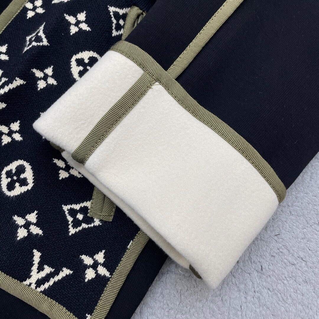 LV 1AAKKW Louis Vuitton Women’s Fashion Clothing Graphic Trim Jacket L55721