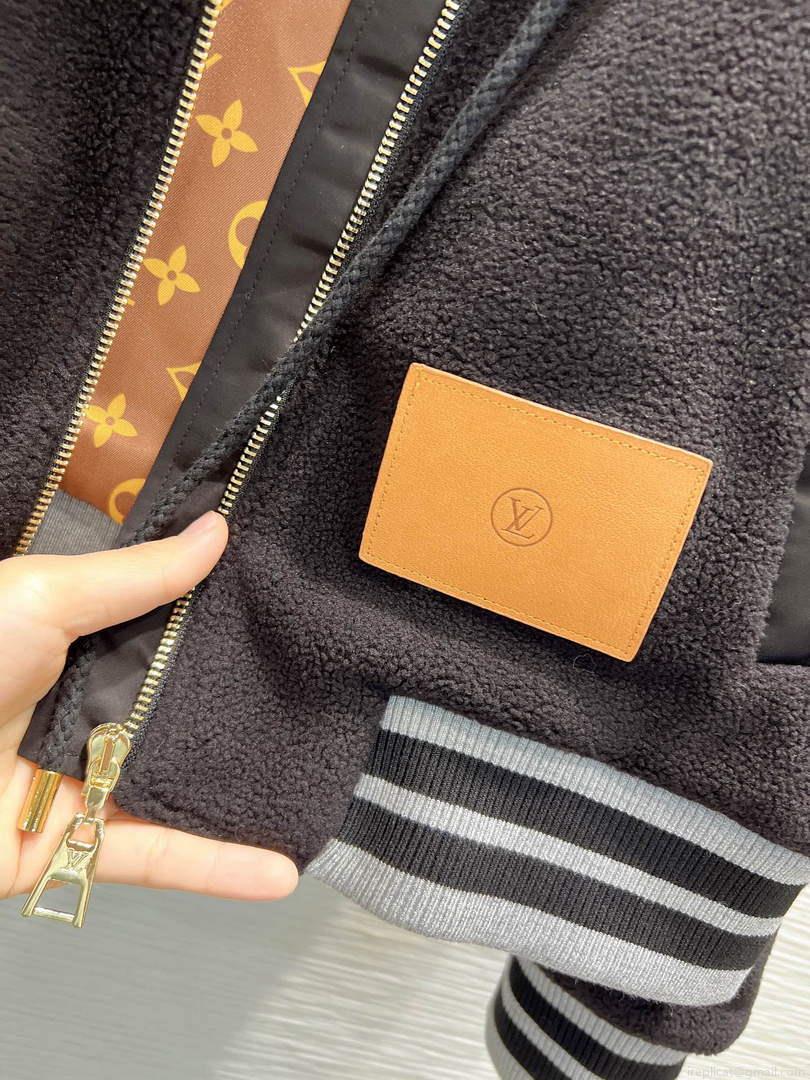 LV 1AAAWD Louis Vuitton Women’s Fashion Clothing Jacket L55731