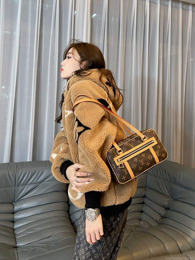 LV 1AAAWE Louis Vuitton Women’s Fashion Clothing Jacket L55732