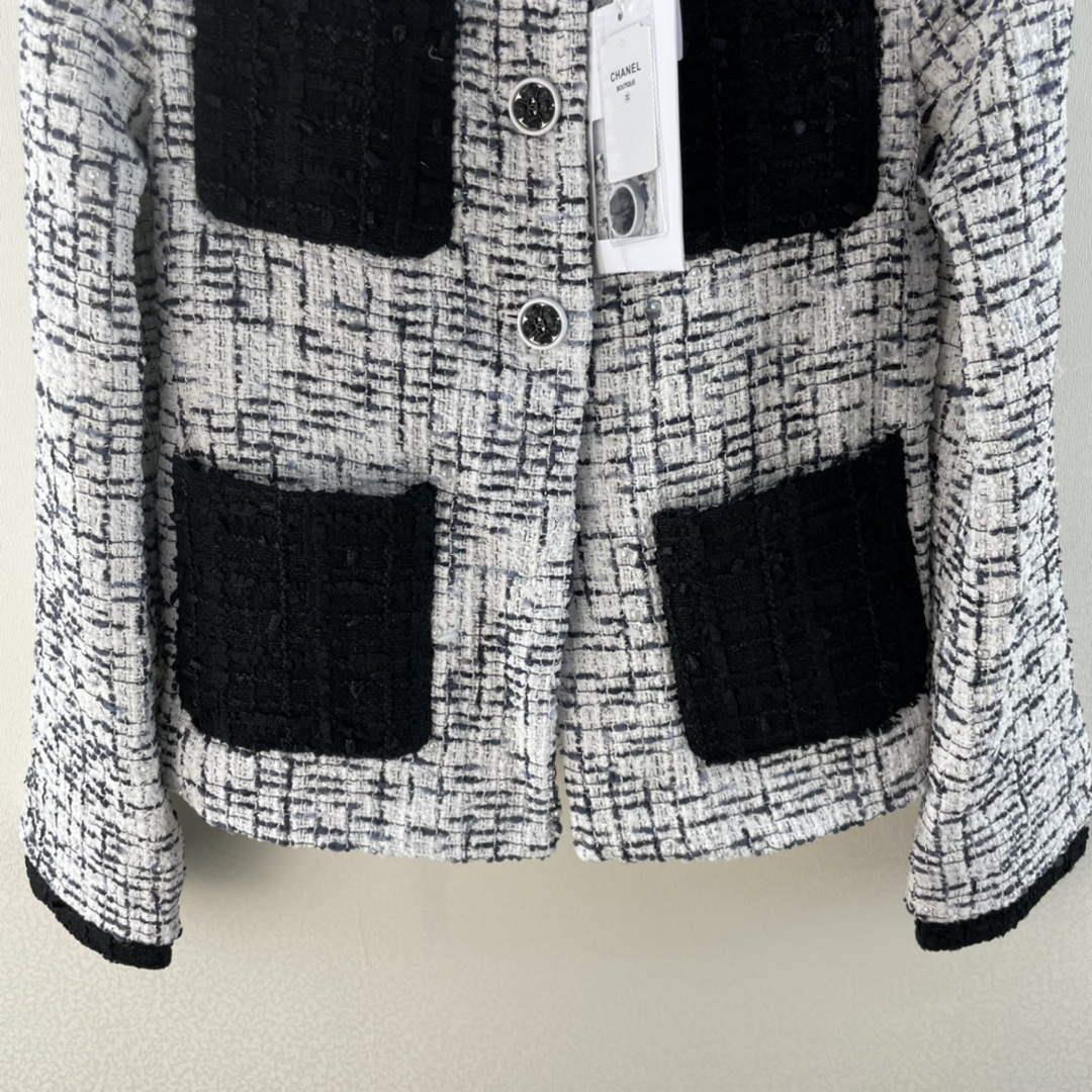 Chanel P73609 Women’s Fashion Clothing Jacket C58711