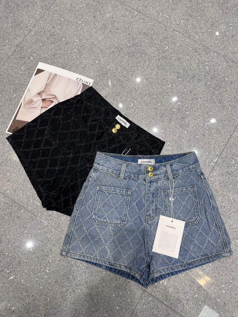 Chanel Women’s Fashion Denim shorts C58803