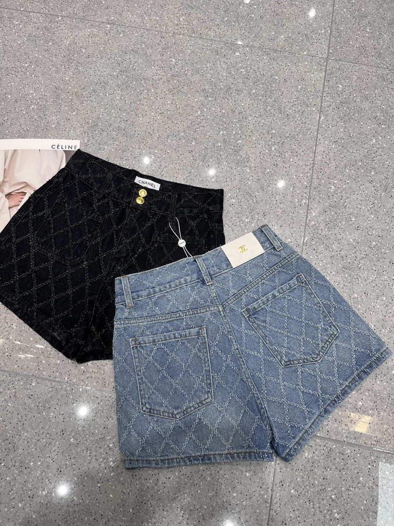 Chanel Women’s Fashion Denim shorts C58803