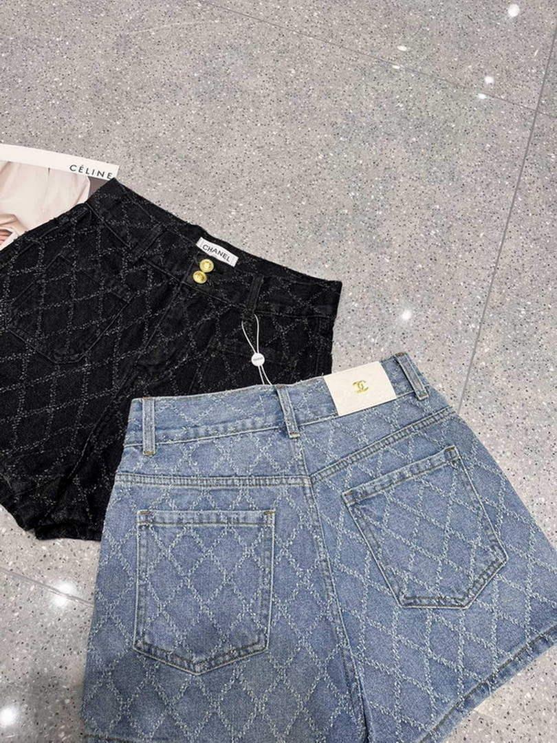 Chanel Women’s Fashion Denim shorts C58803