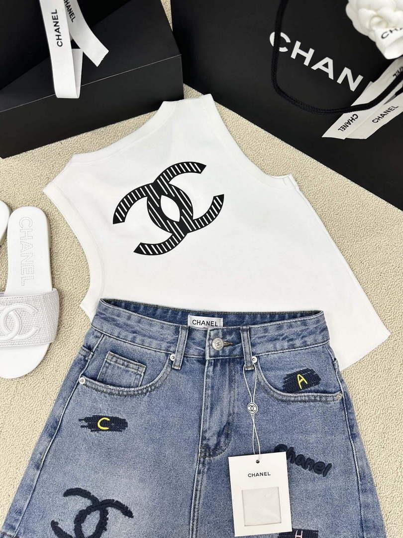 Chanel Women’s Fashion Denim shorts C58806