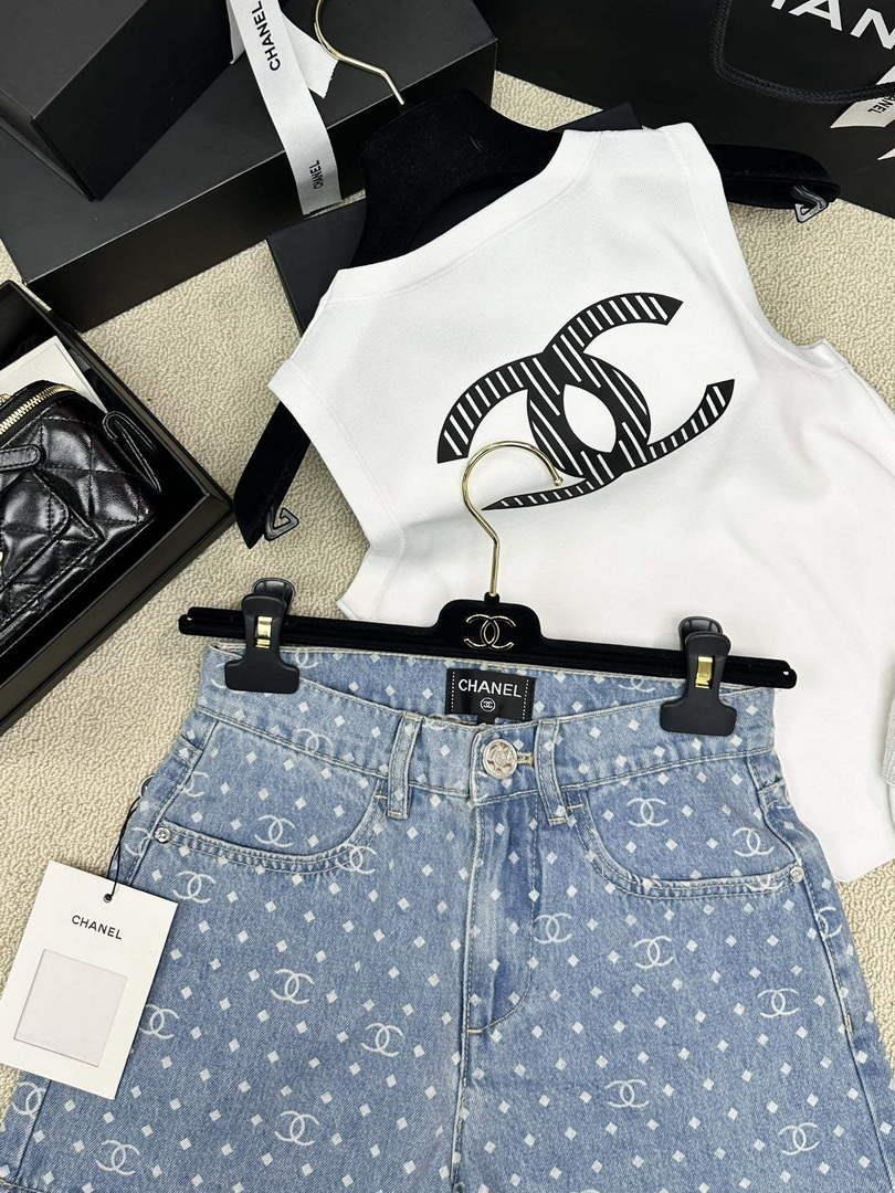 Chanel Women’s Fashion Denim shorts C58807