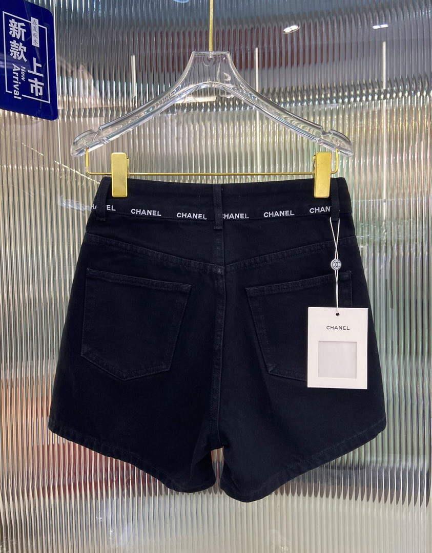 Chanel Women’s Fashion Denim shorts C58809