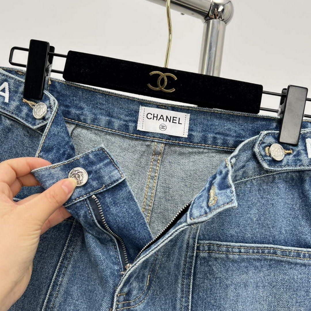 Chanel Women’s Fashion Denim shorts C58810