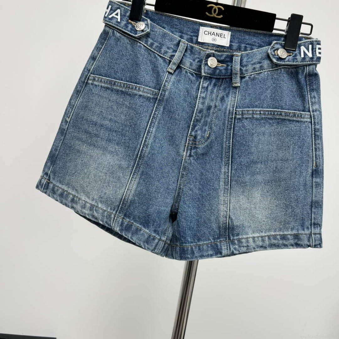 Chanel Women’s Fashion Denim shorts C58810
