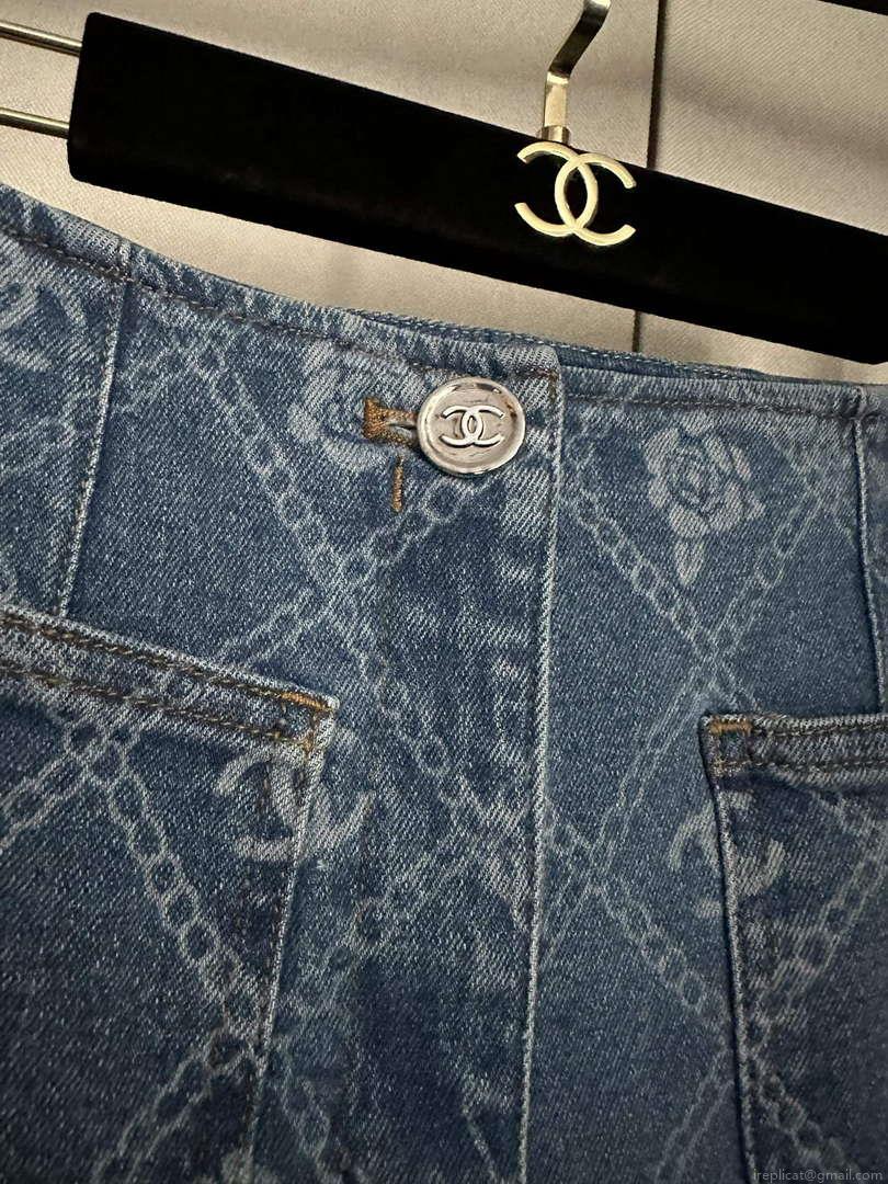 Chanel Women’s Fashion Jeans C58812