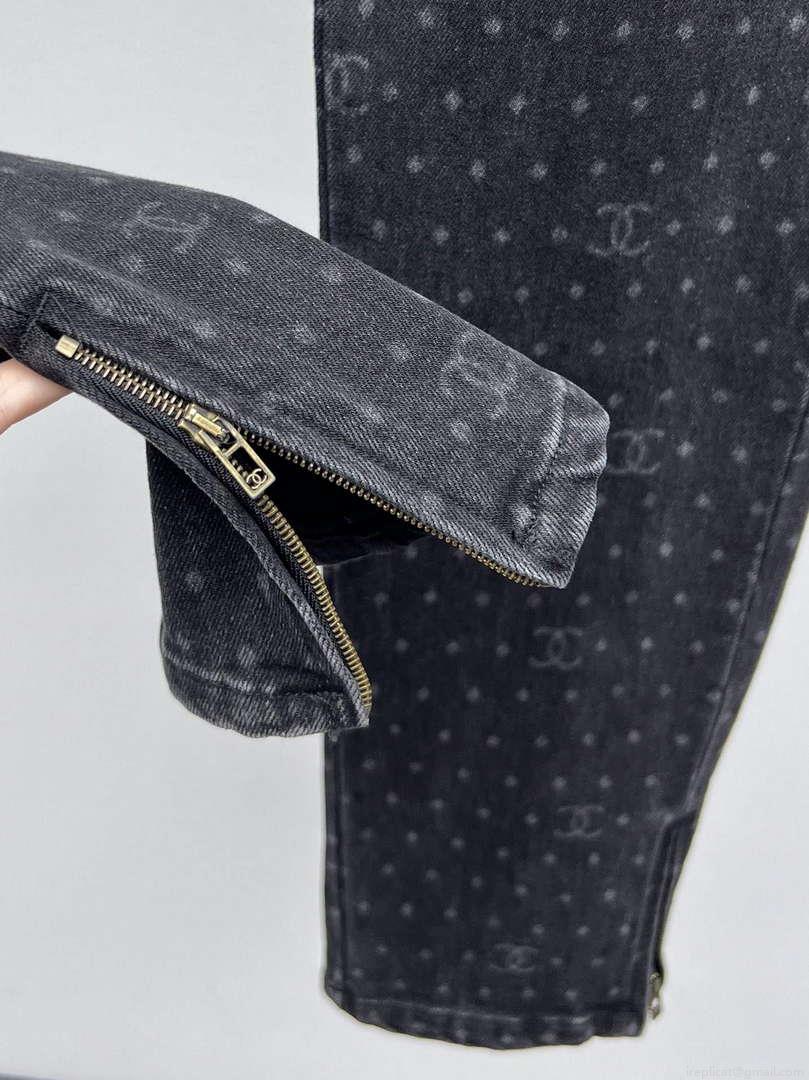 Chanel Women’s Fashion Jeans C58813