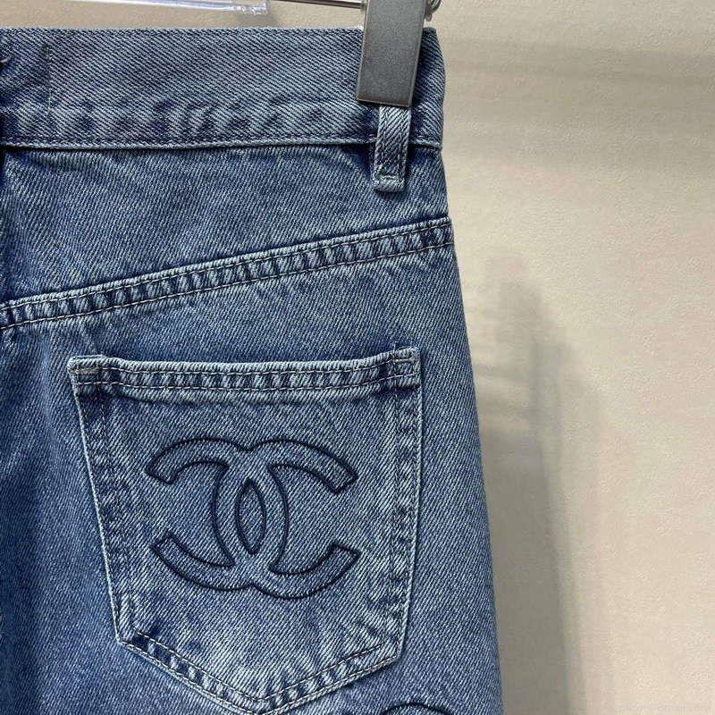 Chanel Women’s Fashion Jeans C58820