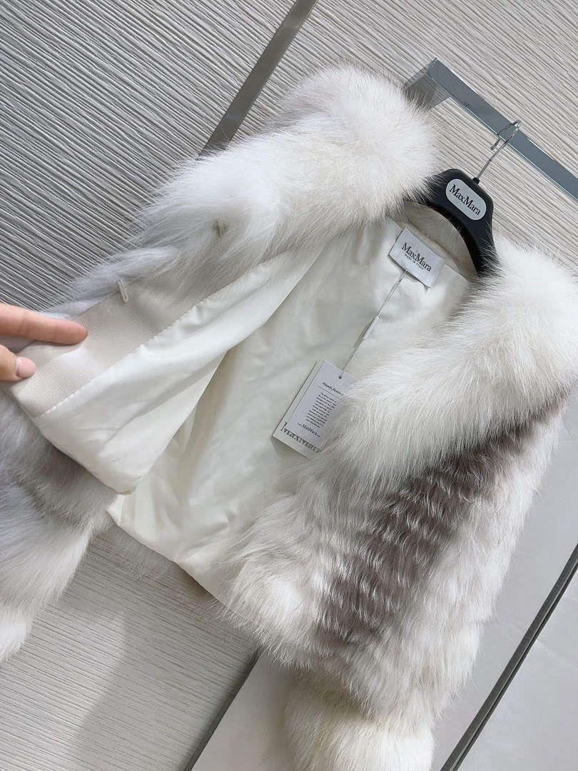 Max Mara Women’s Fashion Clothing Fur Coat M78360