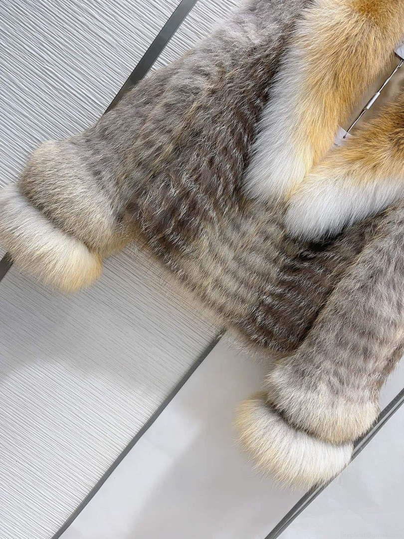 Max Mara Women’s Fashion Clothing Fur Coat M78361