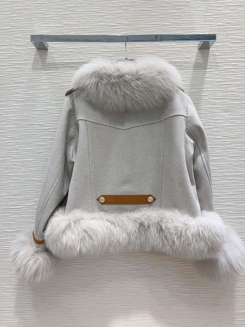 Max Mara Women’s Fashion Clothing Fur Coat M78364