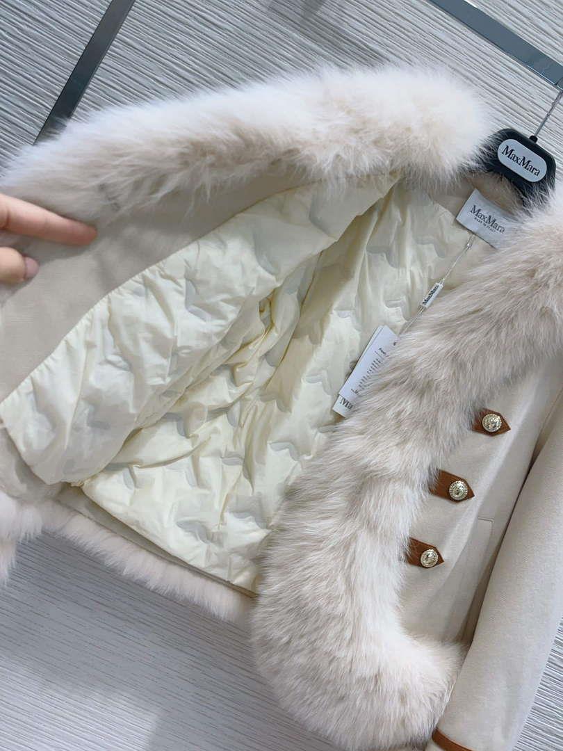 Max Mara Women’s Fashion Clothing Fur Coat M78365