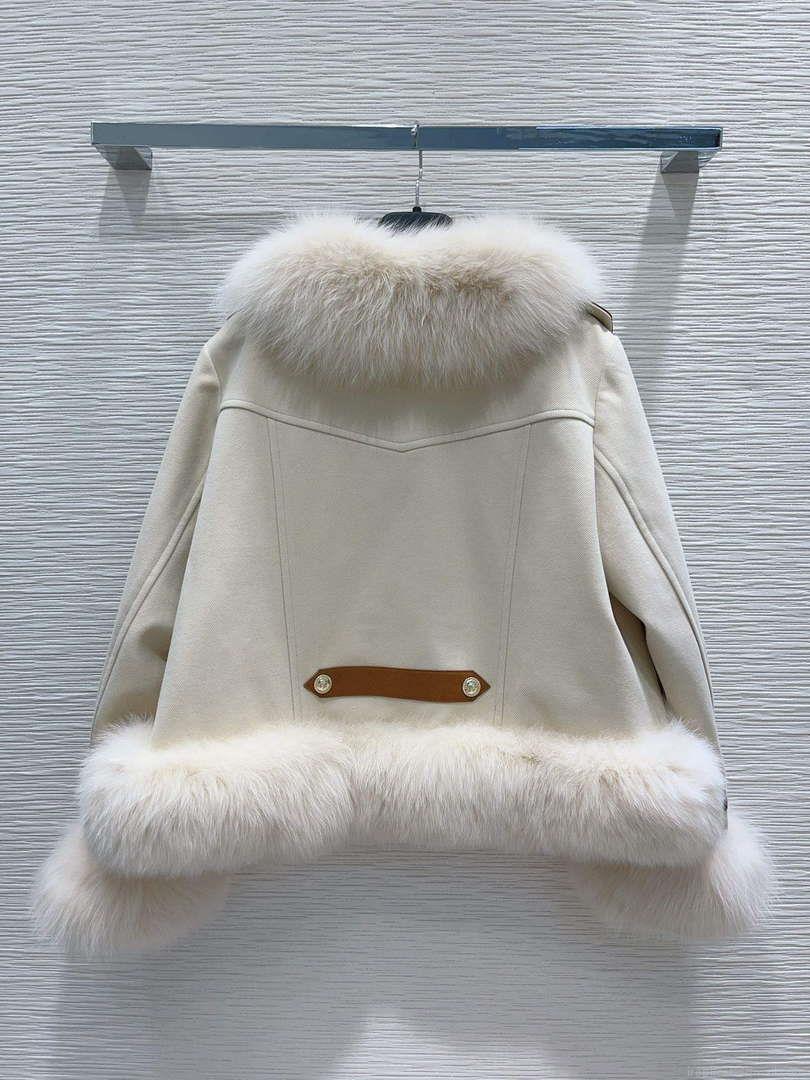 Max Mara Women’s Fashion Clothing Fur Coat M78365