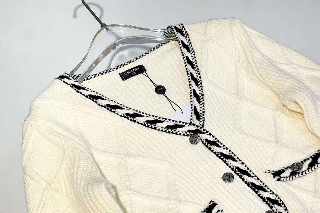 Chanel Women’s Fashion Clothing Knitted sweaters C58831