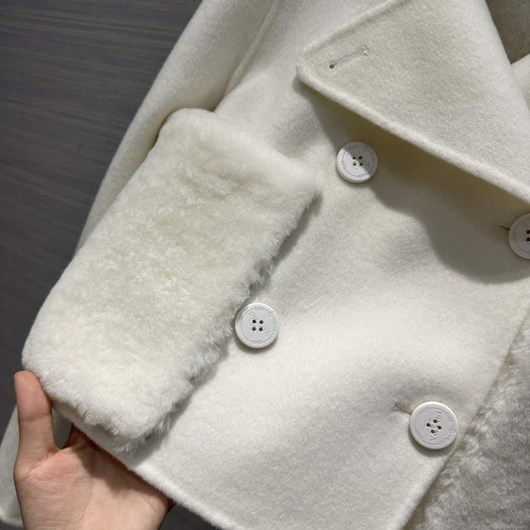 Prada Women’s Fashion Clothing Cashmere Short Coat P99463