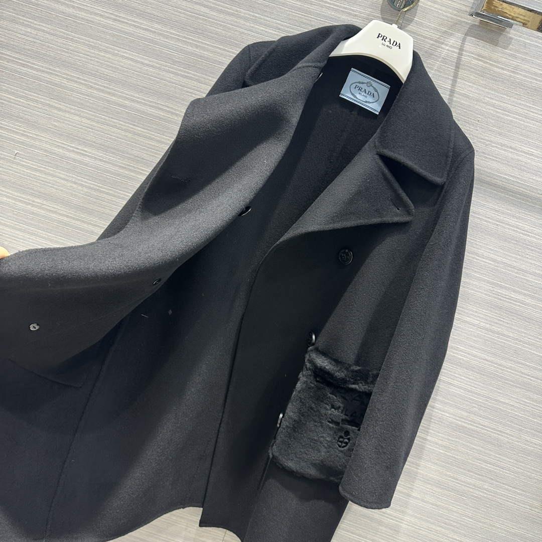 Prada Women’s Fashion Clothing Cashmere Coat P99466