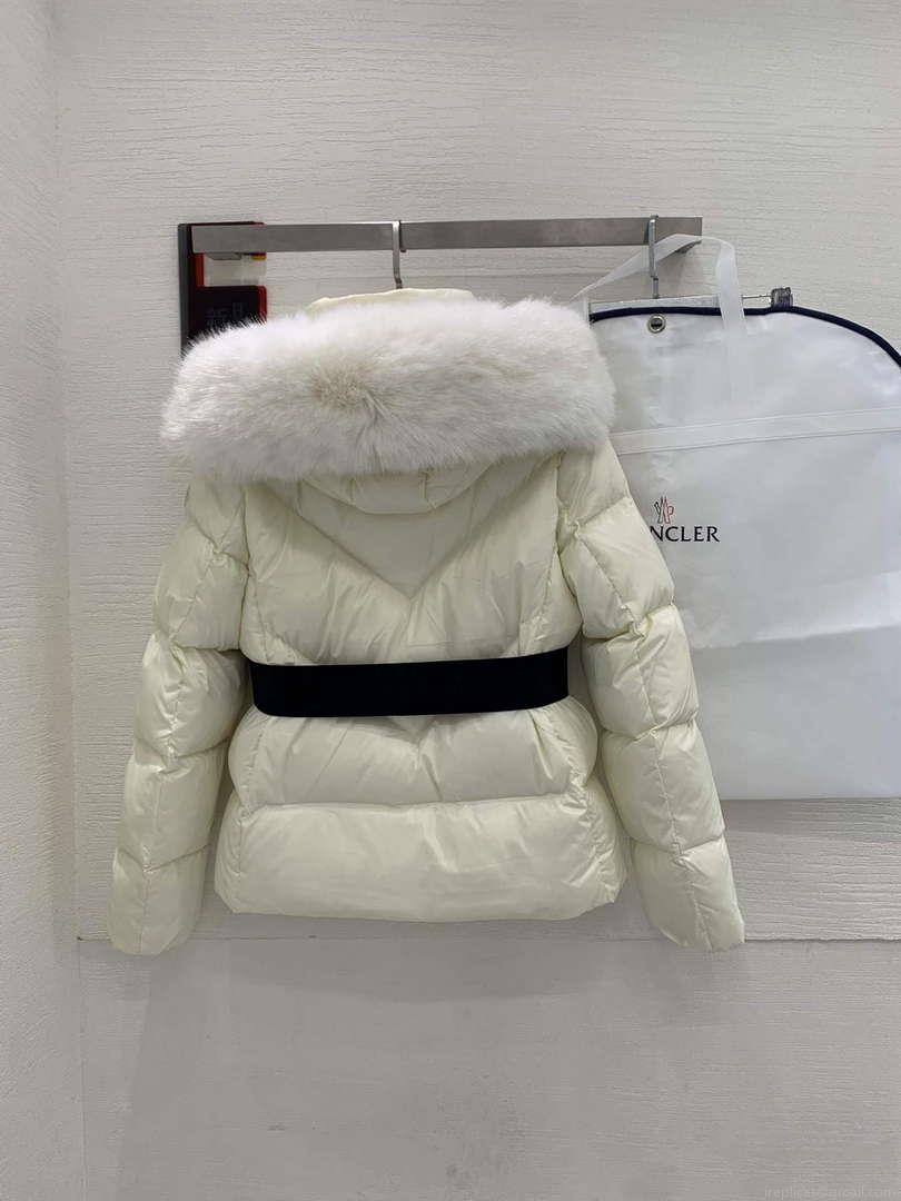 Moncler Women’s Fashion Clothing Short Down Coat M68720