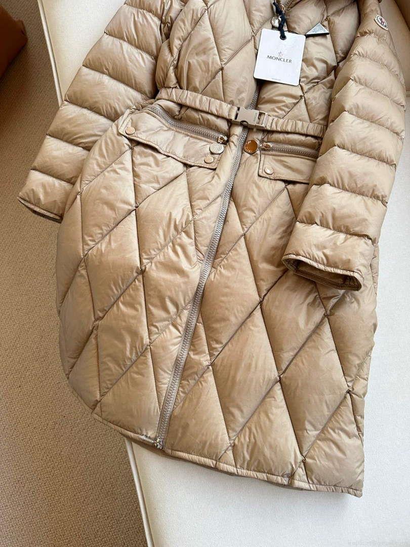 Moncler Women’s Fashion Clothing Long Down Coat M68724